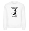 UNTERSCHÄTZE NIEMALSEINE FRAU AUF SKIERN- Unisex Premium Organic Sweatshirt