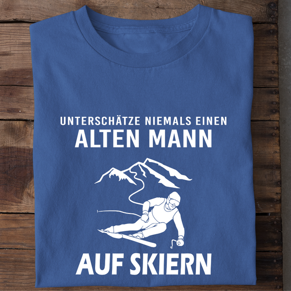 UNTERSCHÄTZE NIEMALS EINEN ALTEN MANN AUF SKIERN - Herren Bio-Baumwolle T-Shirt