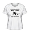 UNTERSCHÄTZE NIEMALS EINE FRAU AUF SKIERN 2 - Damen Premium Organic T-Shirt